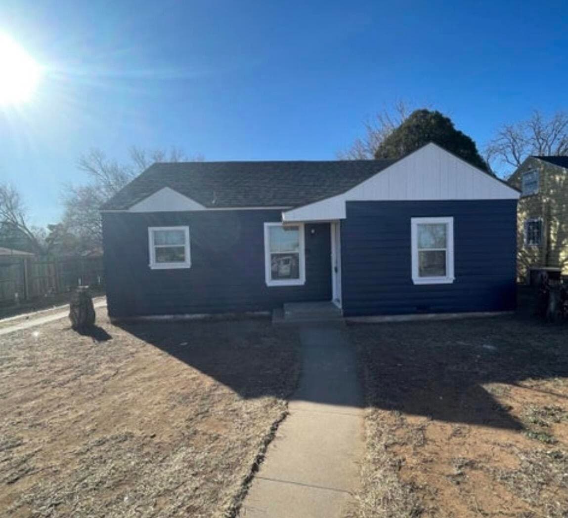 2215 29th Street - Image 1