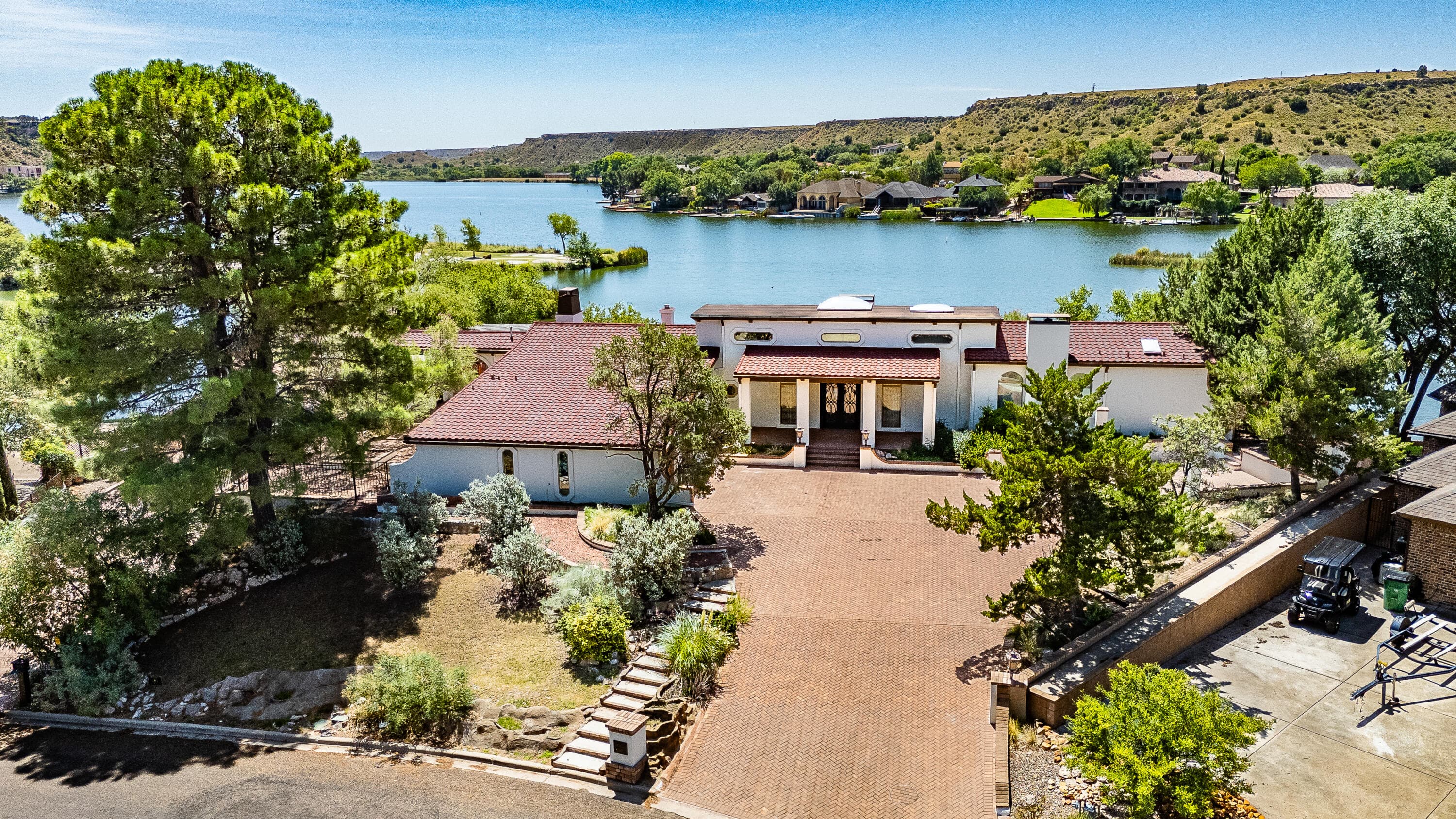 5 W Lakeshore Drive - Image 1