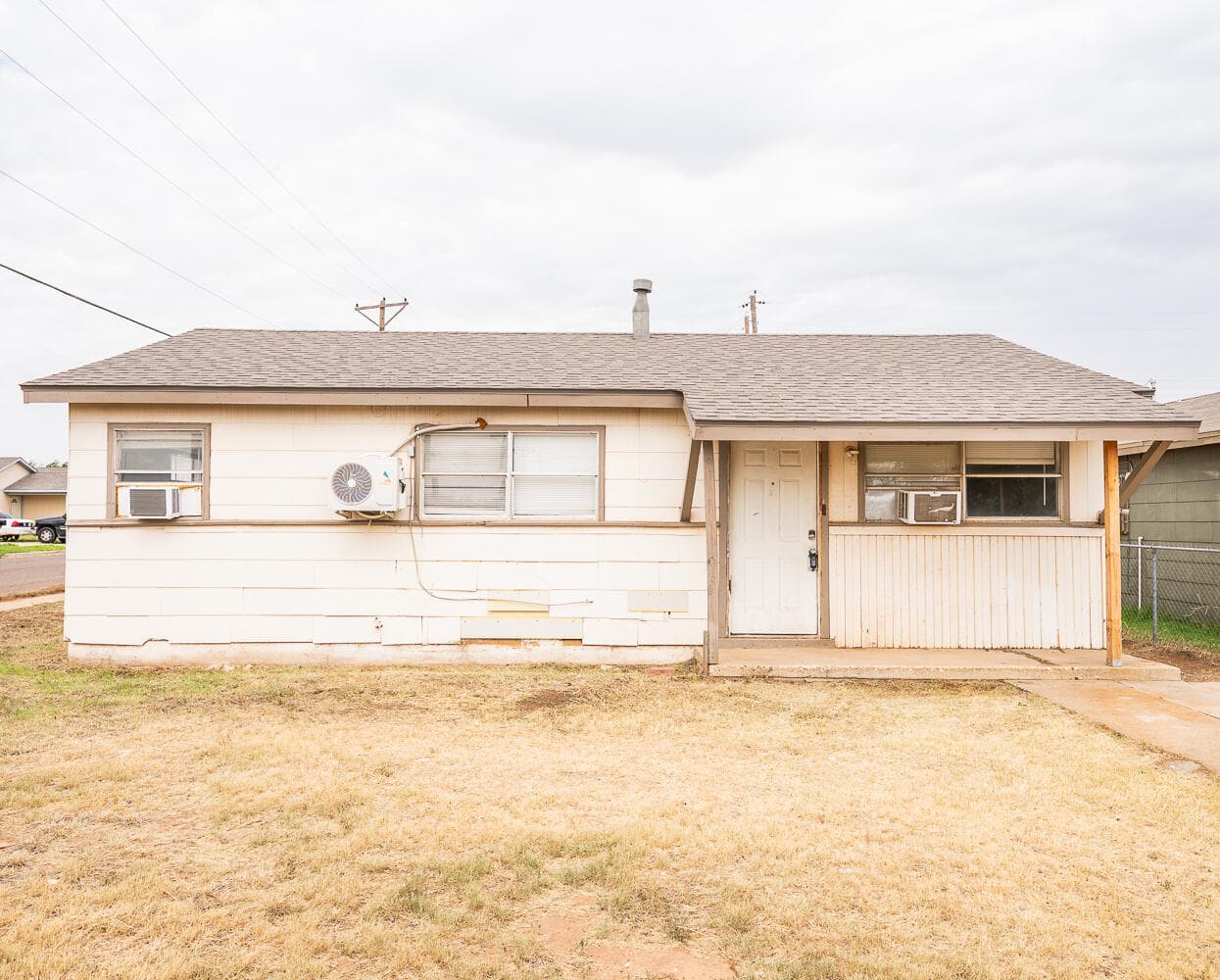 824 Vanda Avenue - Image 1