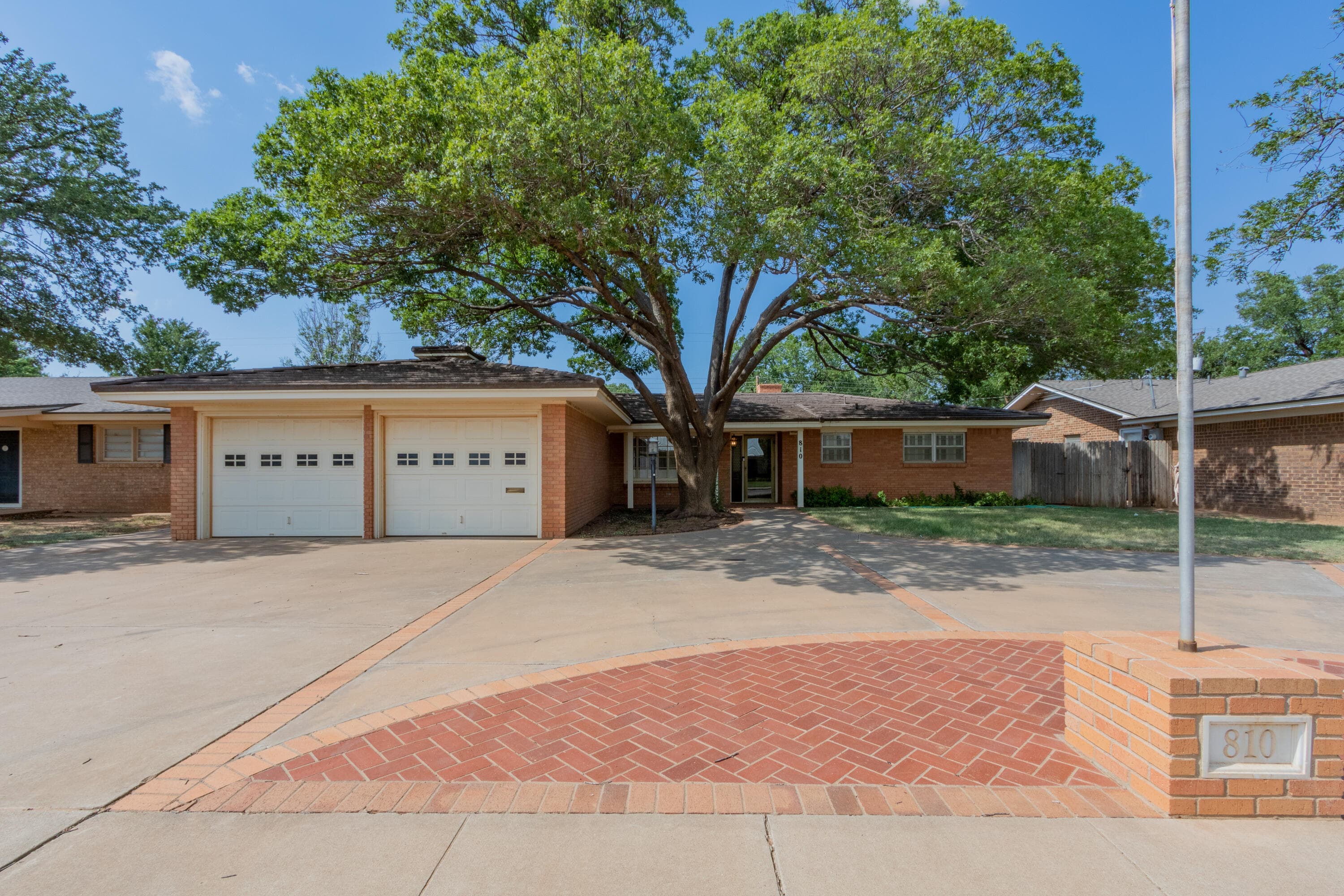 810 8th Street - Image 1
