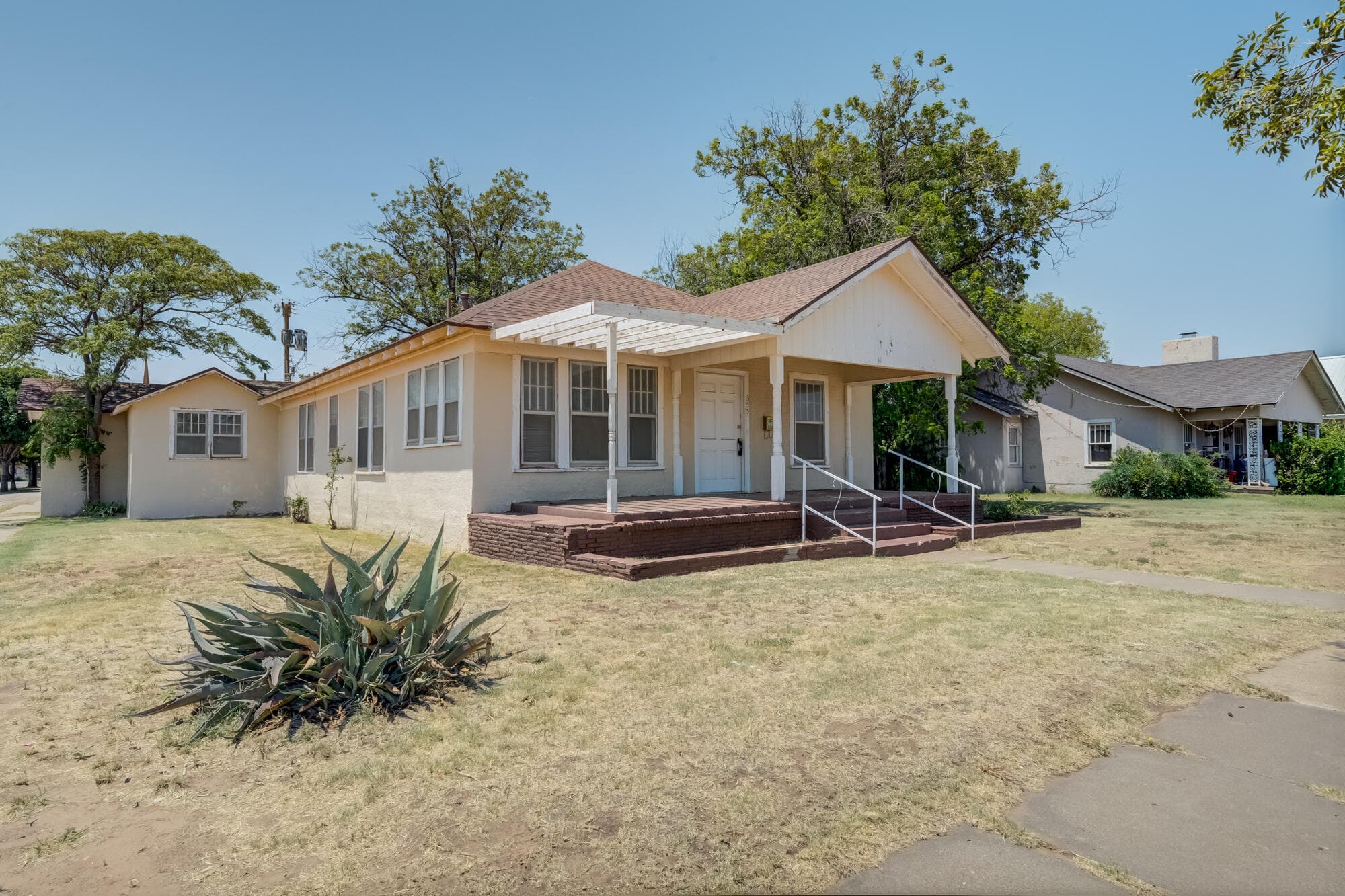 355 S 10th Street - Image 1