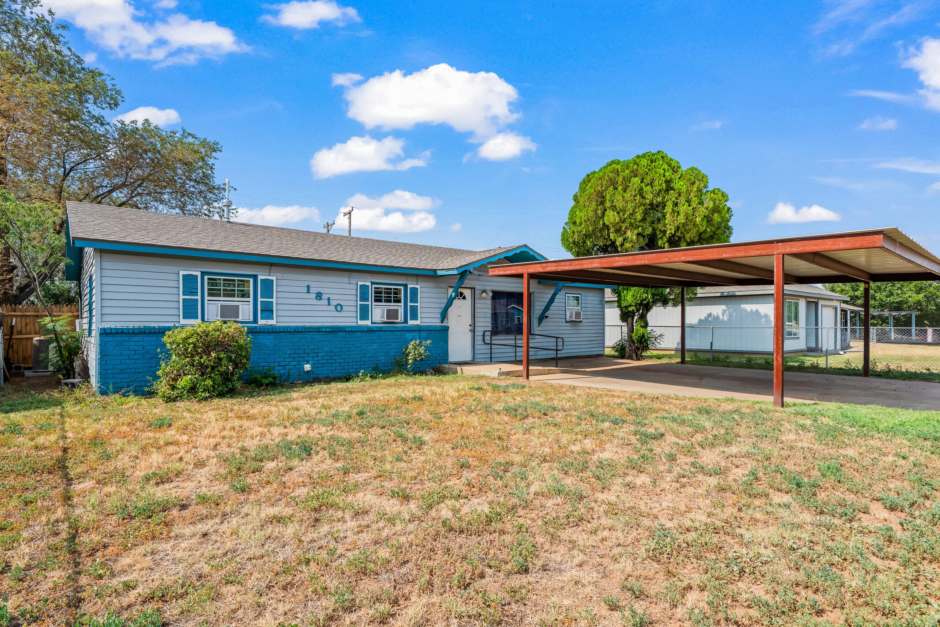 1810 E Colgate Street - Image 1