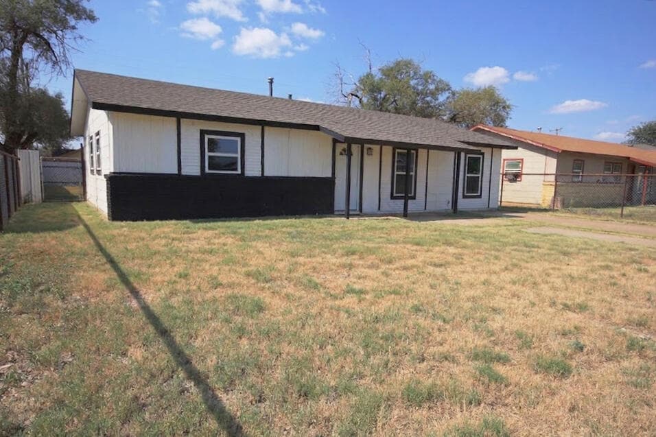 2628 E Cornell Street - Image 1