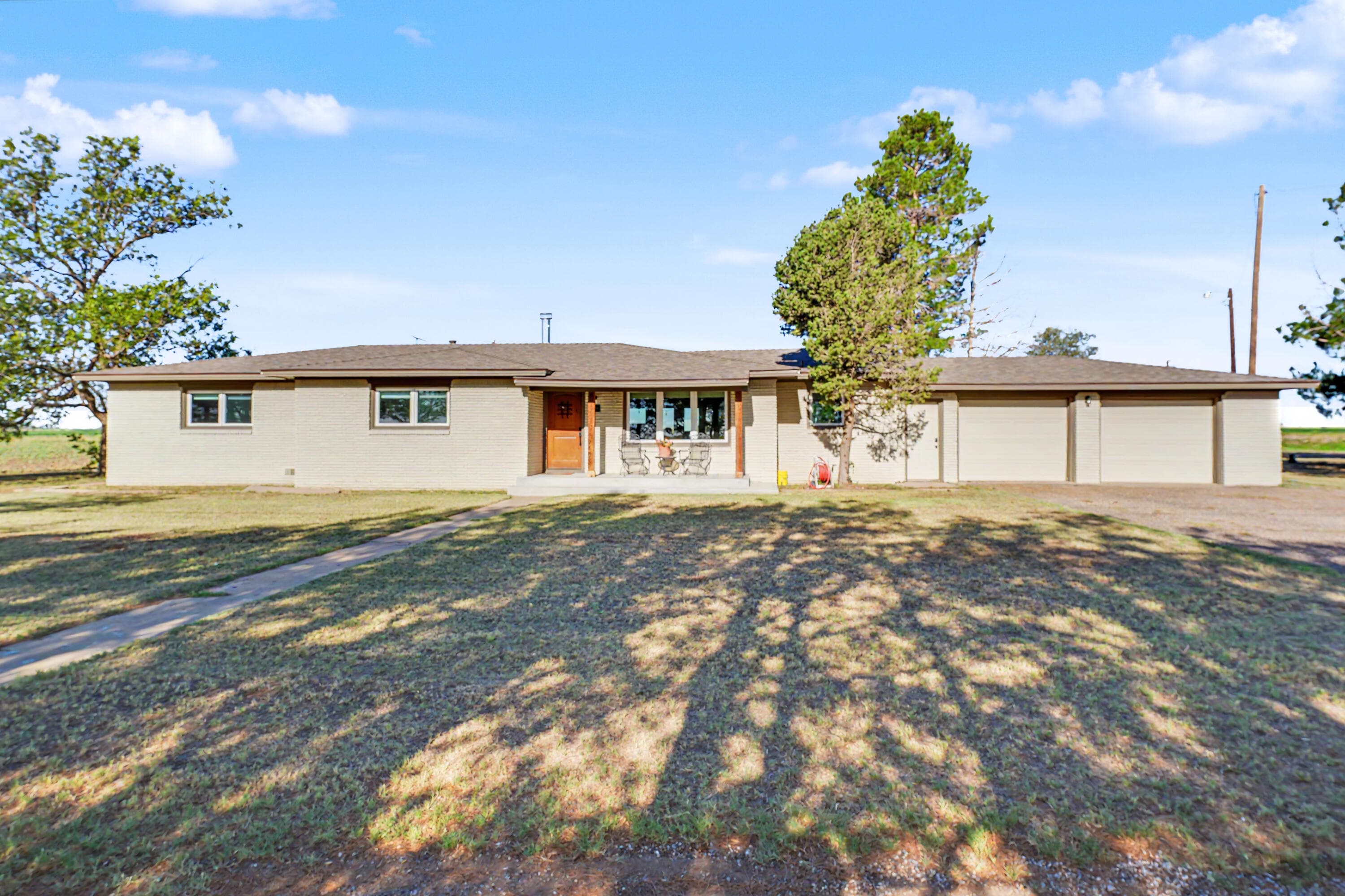 14915 N Farm To Market 400 - Image 1