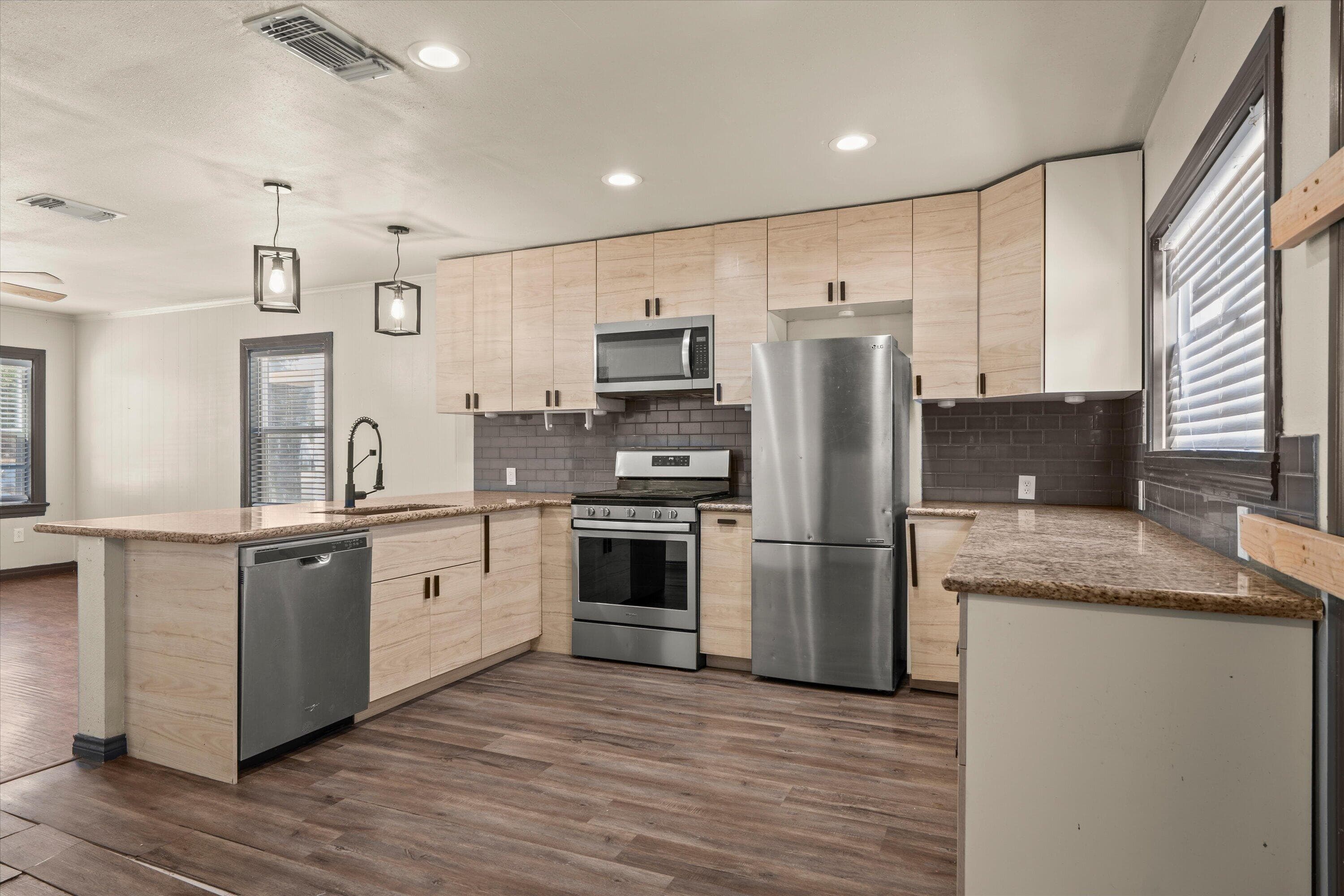 1924 23rd Street - Image 1