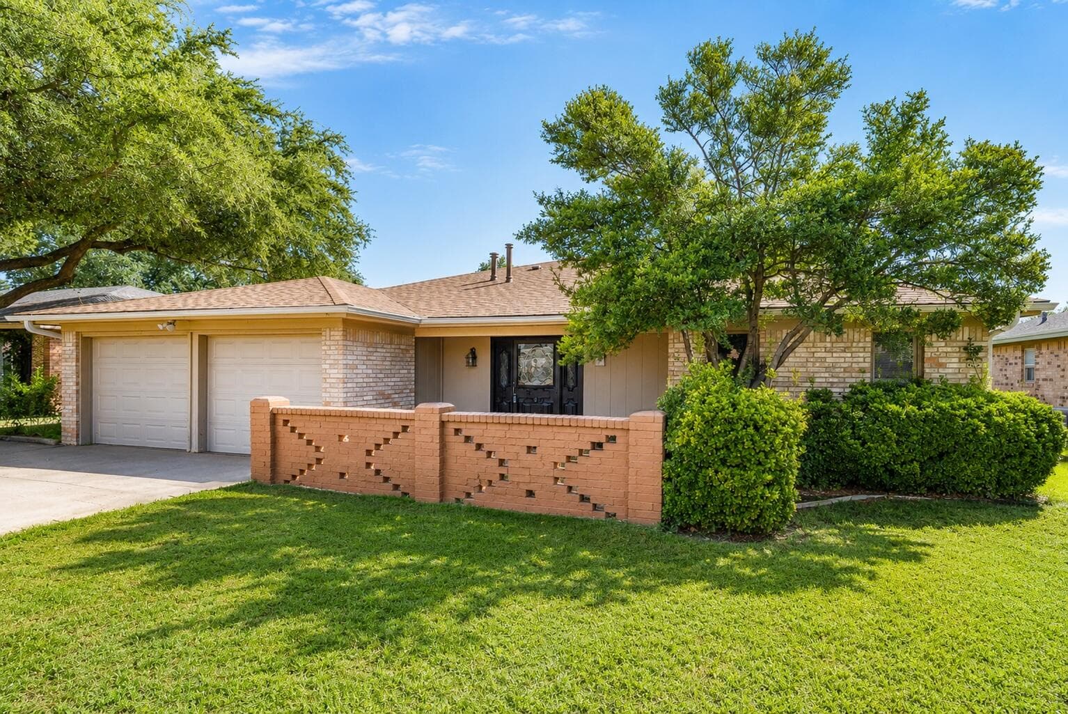 4424 76th Street - Image 1