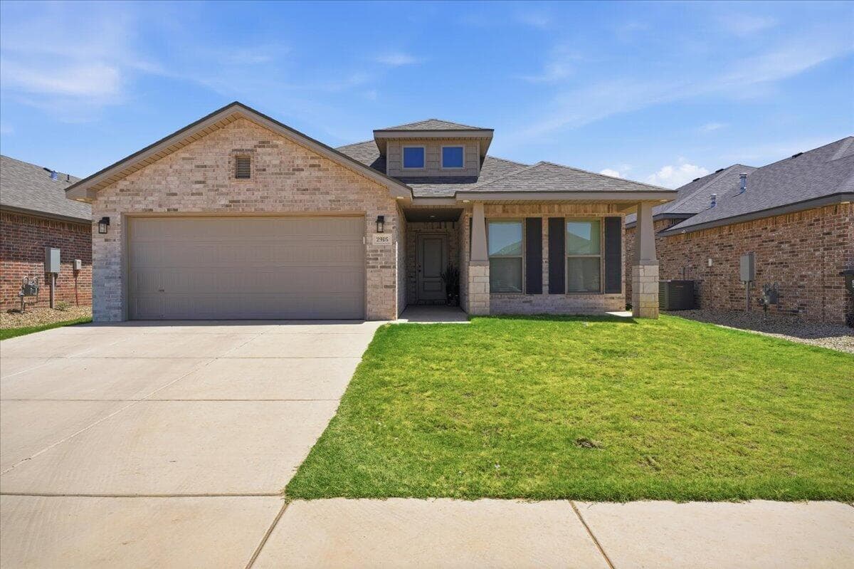 2916 Cottonwood Avenue - Image 1