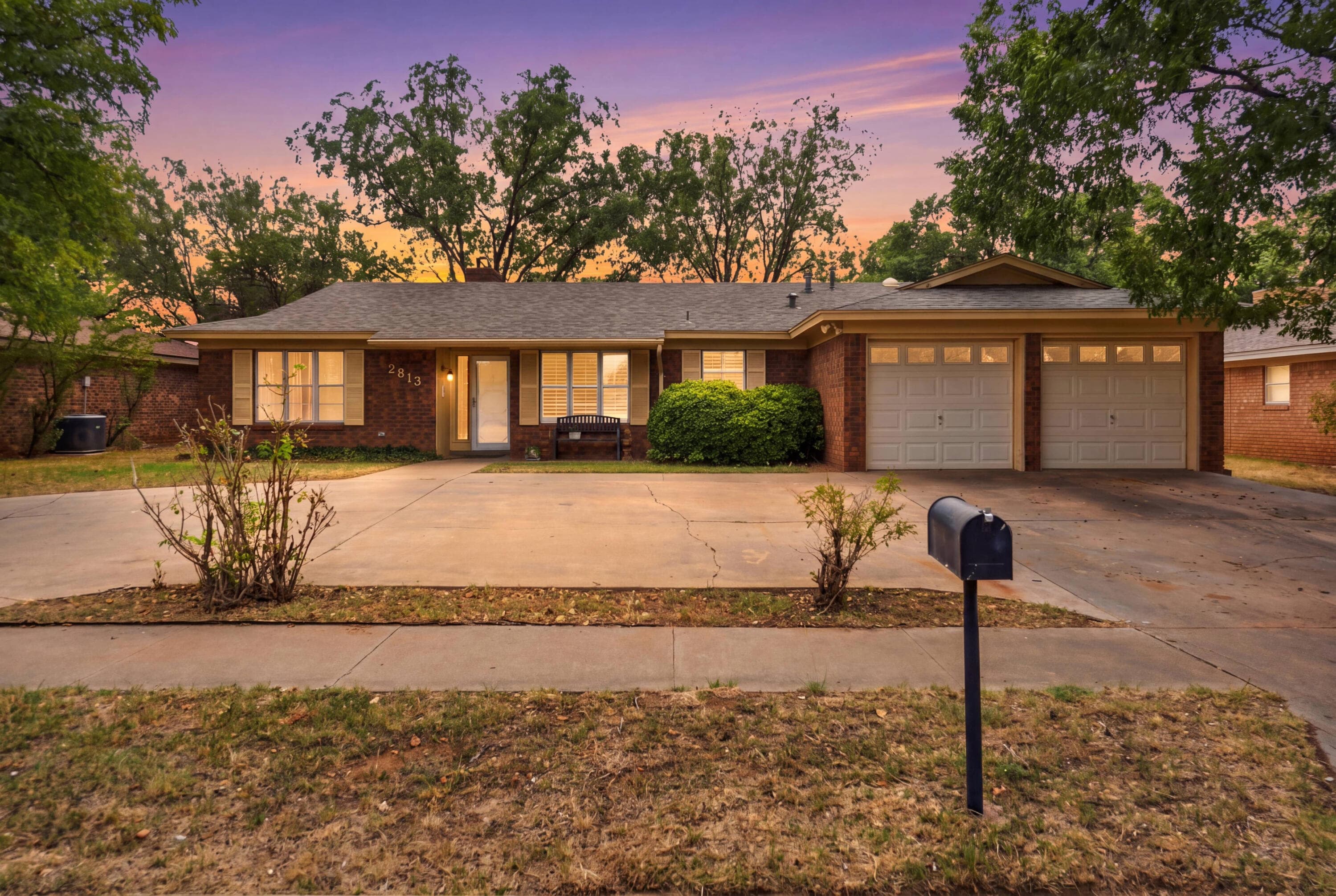 2813 74th Place - Image 1