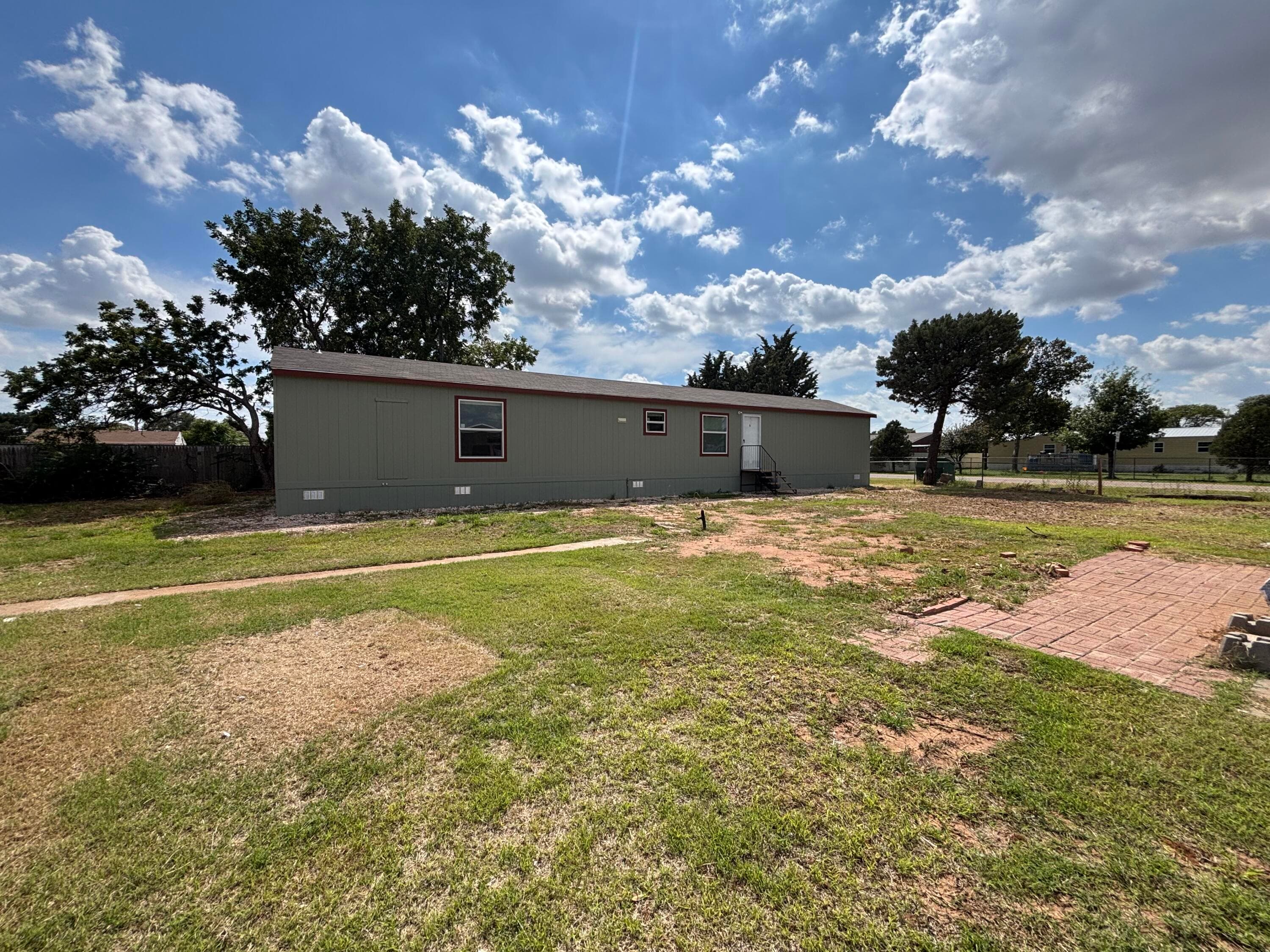 9920 N Chester Avenue - Image 1
