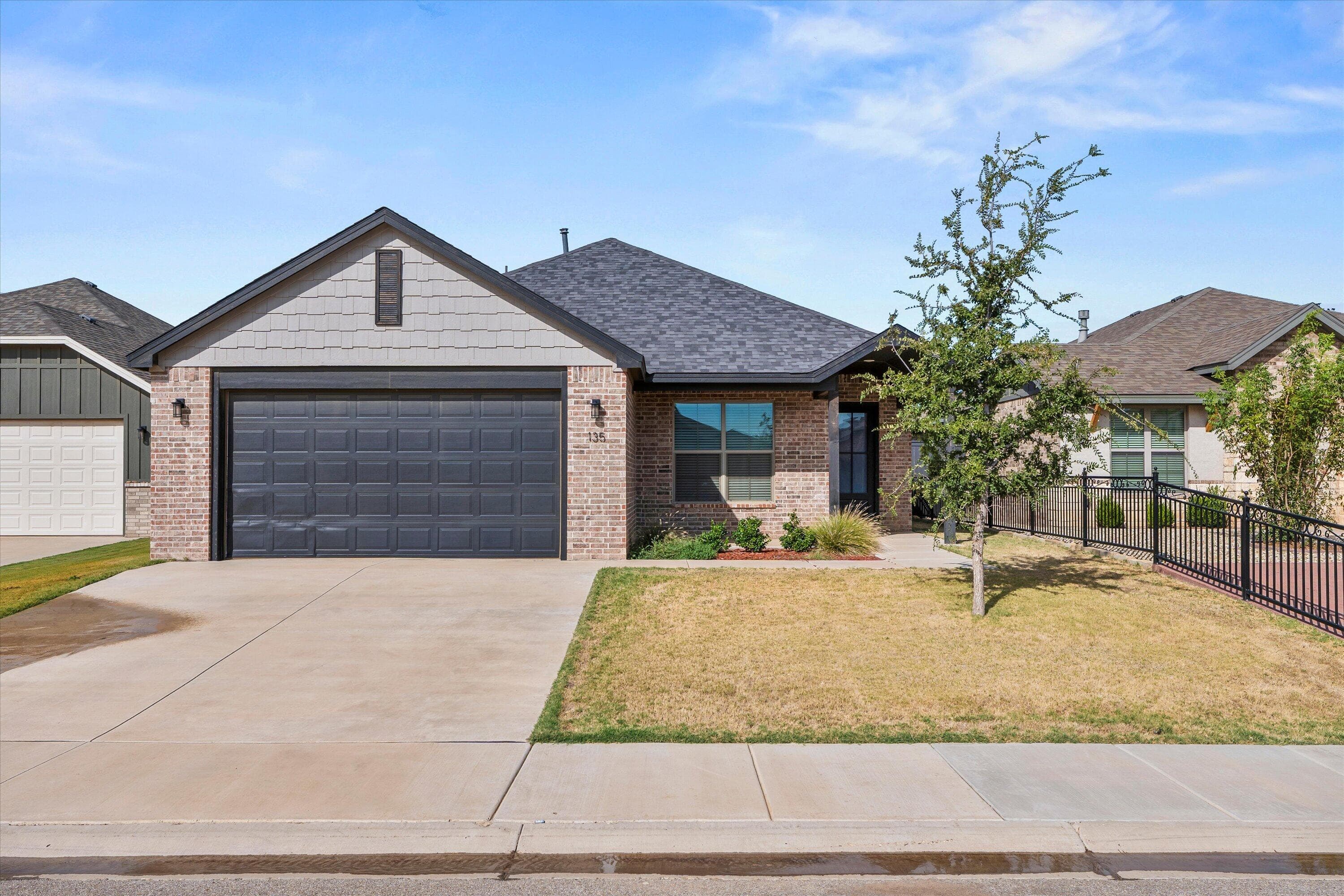 135 Buckingham Avenue - Image 1