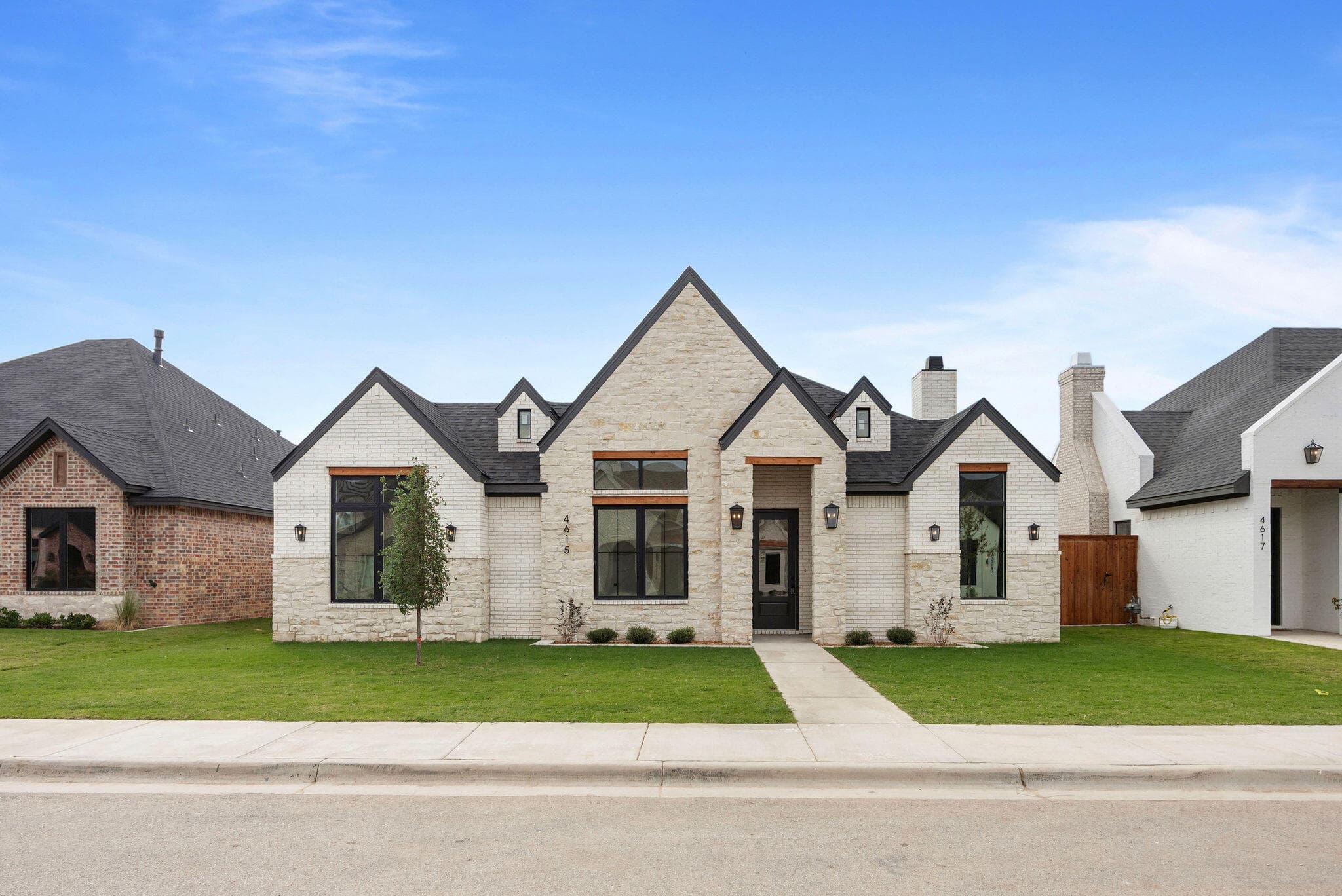 4615 138th Place - Image 1