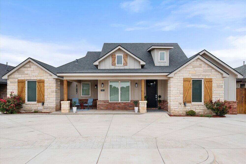903 Buckingham Avenue - Image 1