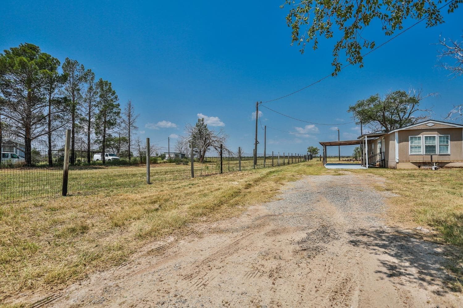 221 N County Road 2850 - Image 1