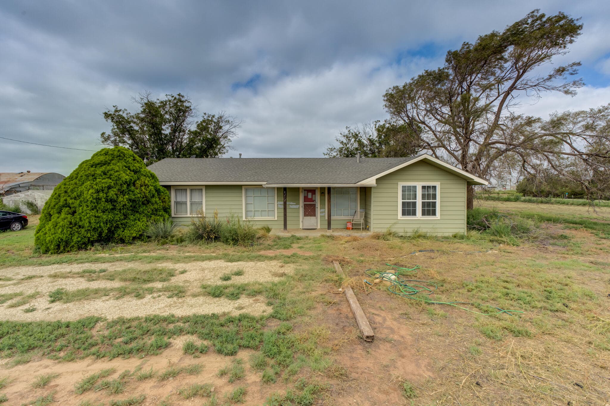 4212 FM179 - Image 1