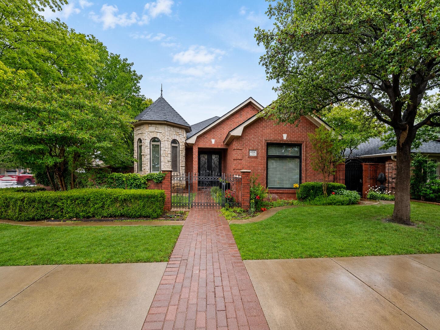 4226 97th Place - Image 1