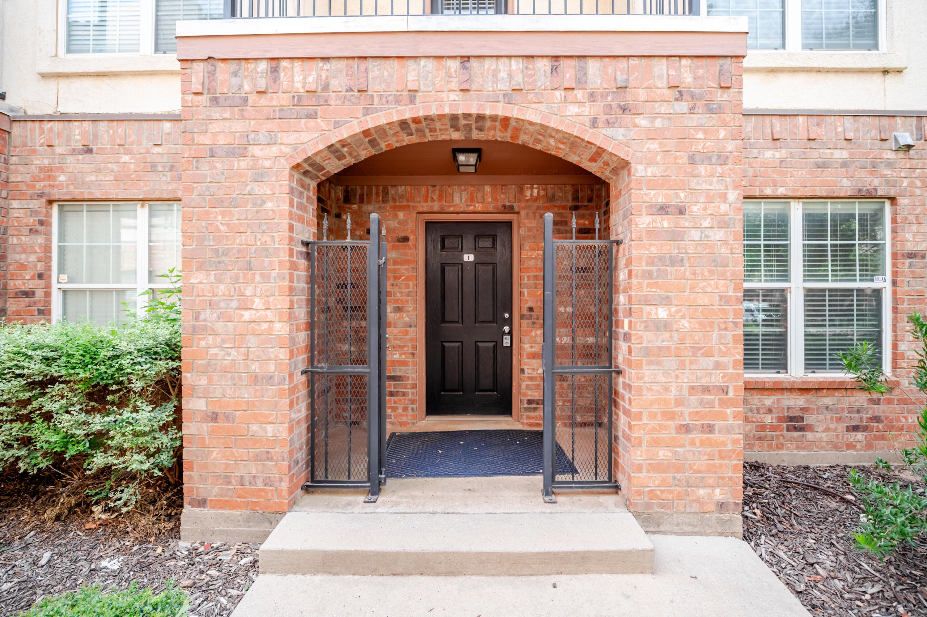 2111 Main Street #Apt 1 - Image 1
