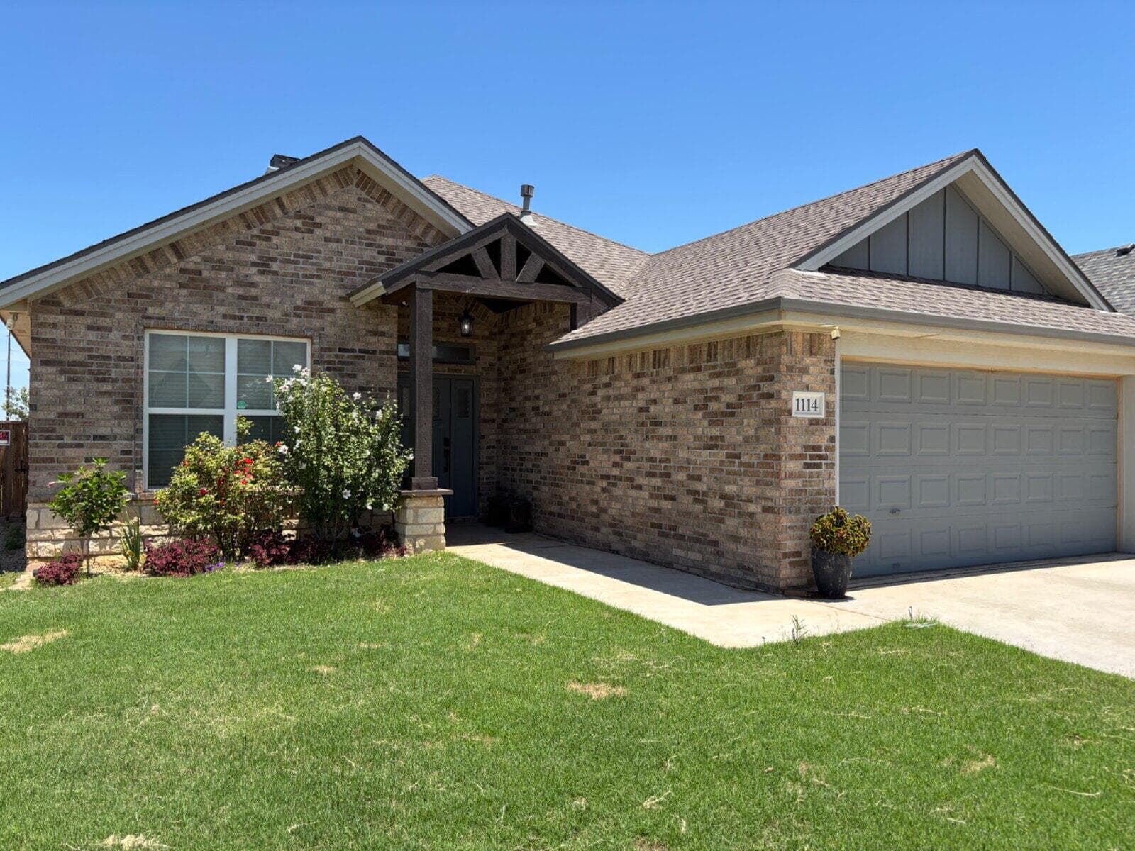 1114 N Gardner Avenue - Image 1