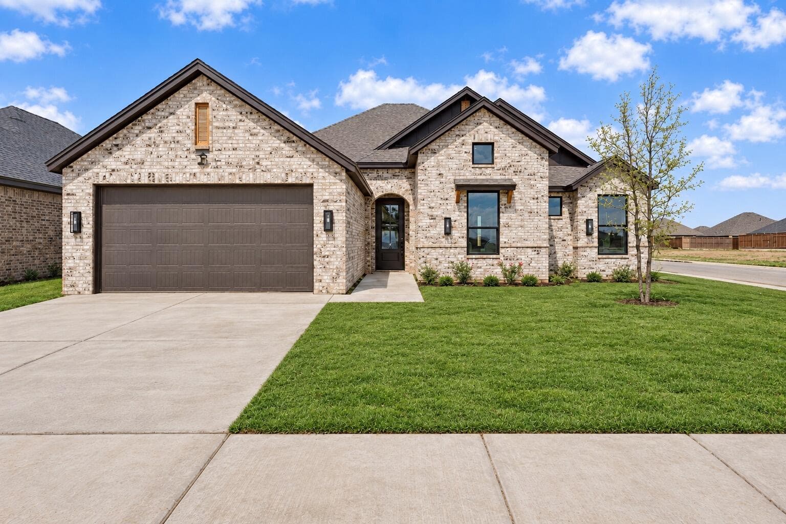 411 Essex Lane - Image 1
