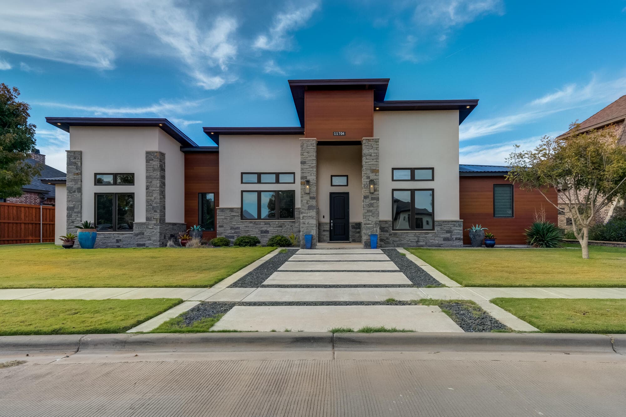 11704 Uxbridge Avenue - Image 1