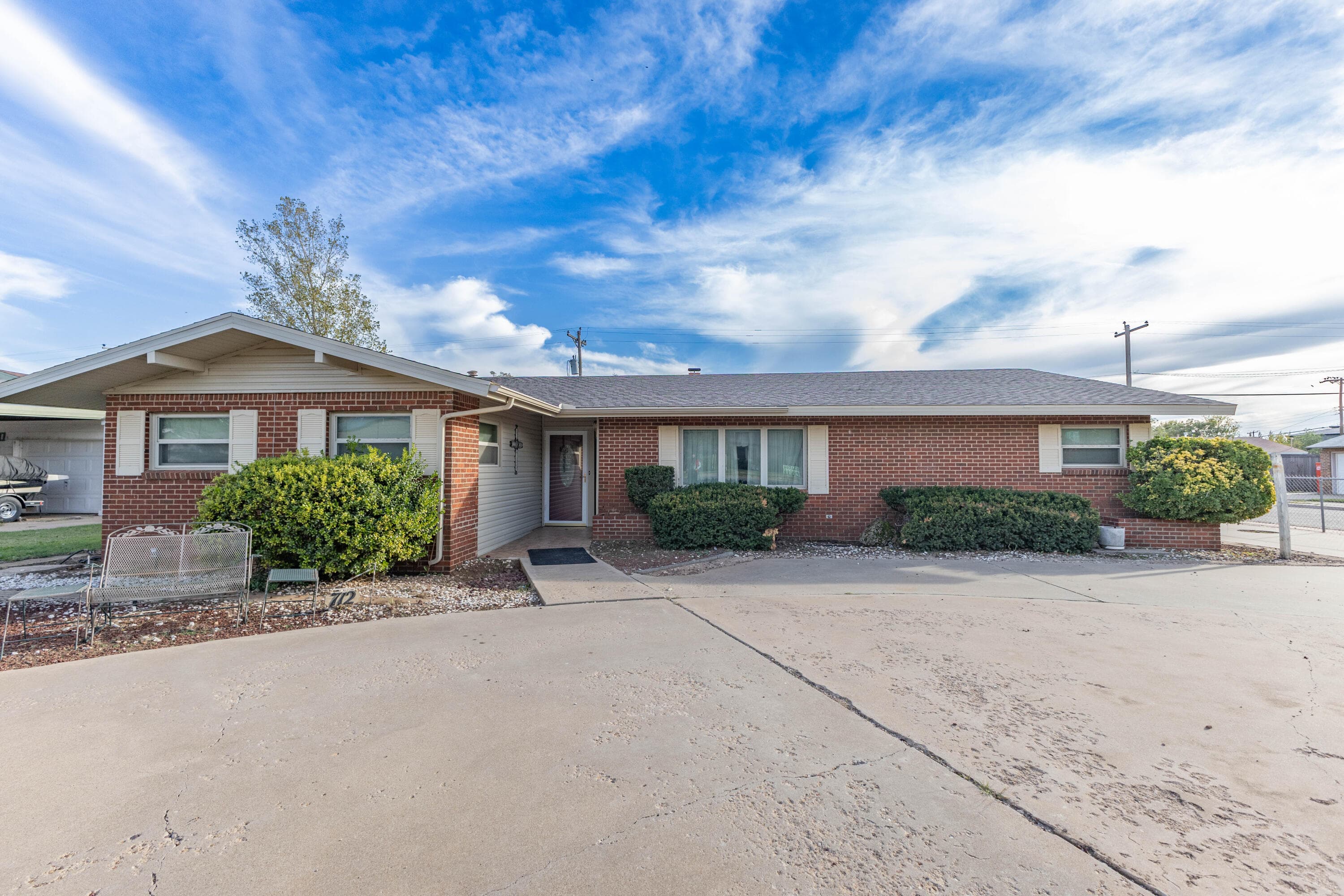 712 W 7th Street - Image 1